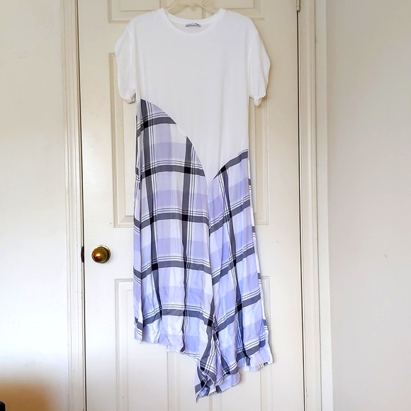 NWOT. Zara Short Sleeve Loose Fit Maxi Dress with multi color plaid bottom. - Picture 4 of 5